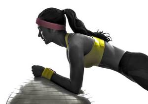 Планка на фитболе