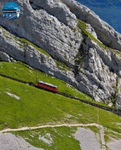 Железная дорога в горах Швейцарии